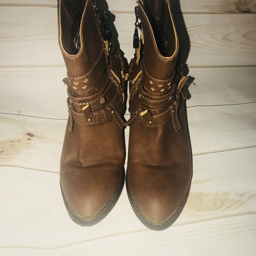 Roper Womans Studded Straps Booties - Picture 5 of 8